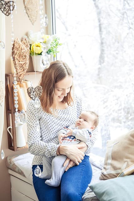 Celebrating the Arrival of a New Baby: Preserving Memories in 2025